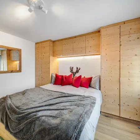 In The Heart Of Crans, Fireplace And Parking Appartement